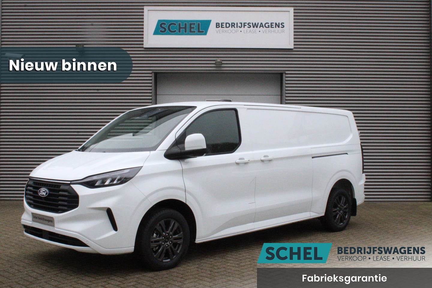 Ford Transit Custom - 320 2.0 TDCI L2H1 Limited 170pk - 2x Schuifdeur - Adaptive Cruise - Verwarmd stuur - Blind - AutoWereld.nl