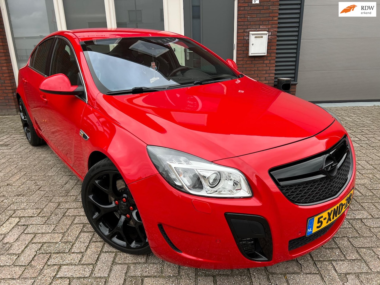 Opel Insignia - 2.8 T OPC 4x4 / Recaro / TV / 20 inch / Navi / PDC / Cruise - AutoWereld.nl