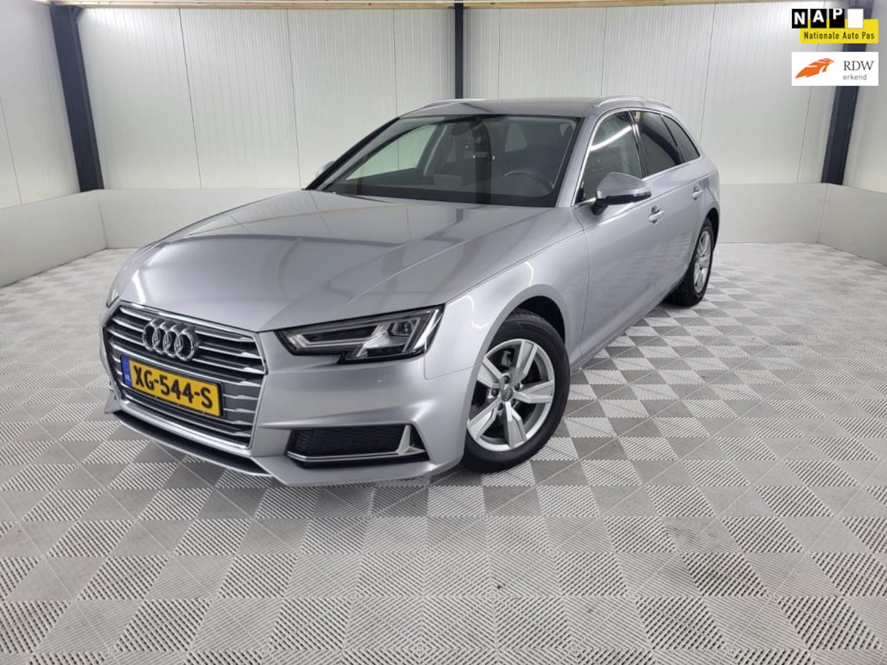 Audi A4 Avant - 35 TFSI Sport Lease Edition 35 TFSI Sport Lease Edition, Trekhaak - AutoWereld.nl