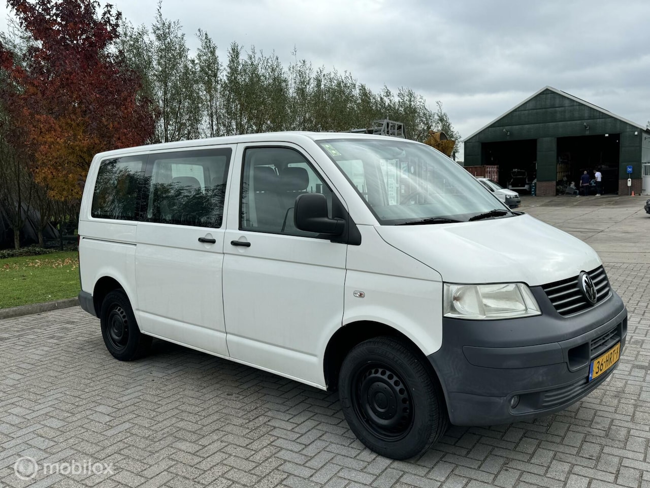 Volkswagen Transporter Kombi - 1.9 TDI 300 Baseline 9Persoons! - AutoWereld.nl