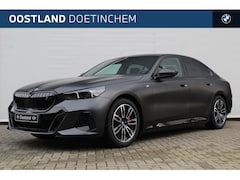 BMW i5 - eDrive40 M Sport / Trekhaak / Adaptieve LED / Stoelventilatie / Comfort Access / Parking A