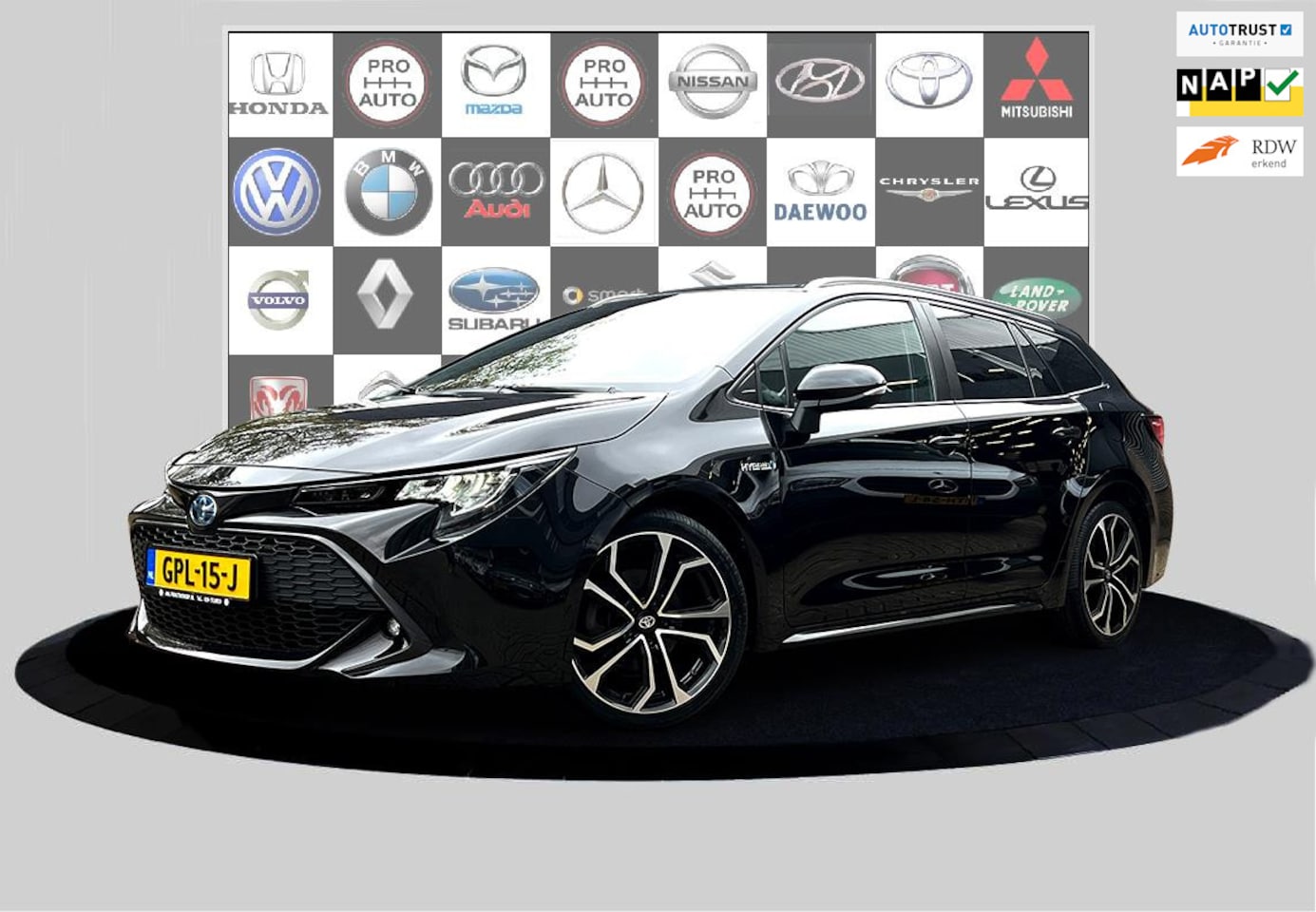 Toyota Corolla Touring Sports - 1.8 Hybrid Active Carplay_Camera_Lane departure - AutoWereld.nl