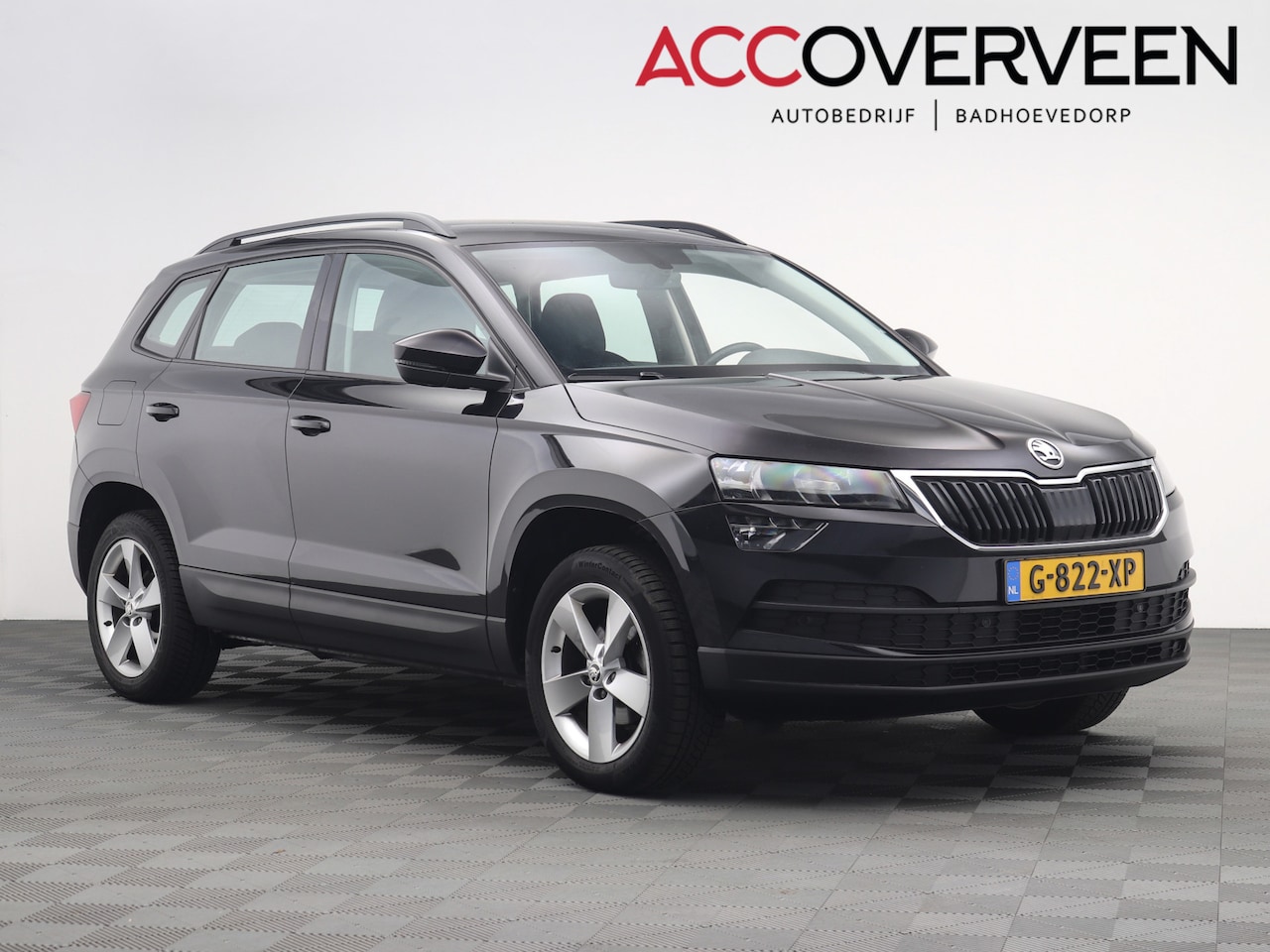 Skoda Karoq - 1.0 TSI Business AUTOMAAT | Trekhaak | Carplay | Navi - AutoWereld.nl