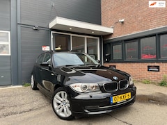 BMW 1-serie - 118i High Executive |AUTOMAAT|NAVI|XENON|DAK|STOEL.VERW