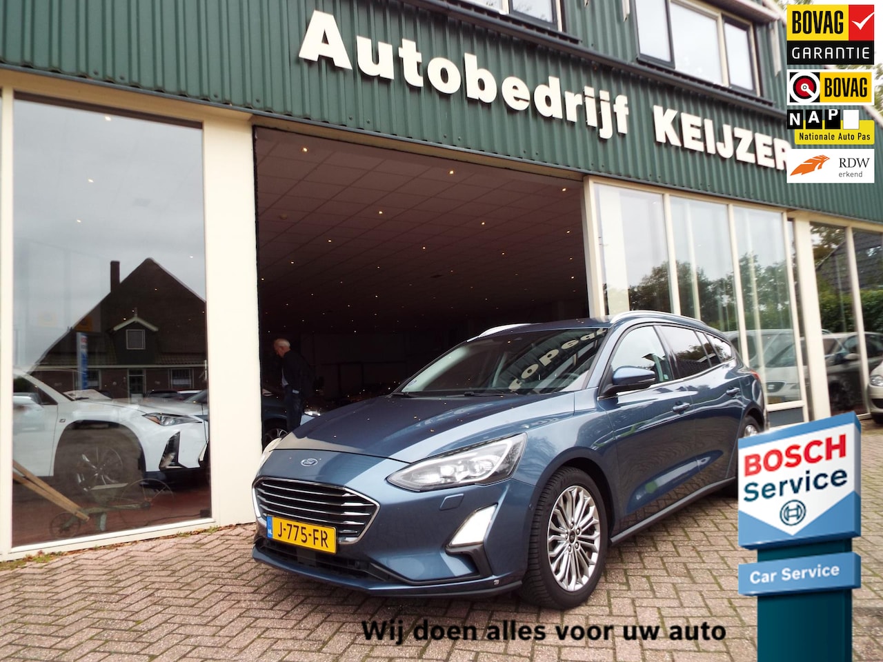 Ford Focus Wagon - 1.0 EcoBoost Titanium Business AUTOMAAT-STUURVERW-STOELVERW-CAMERA-CLIMA-BOVAG-NAP - AutoWereld.nl