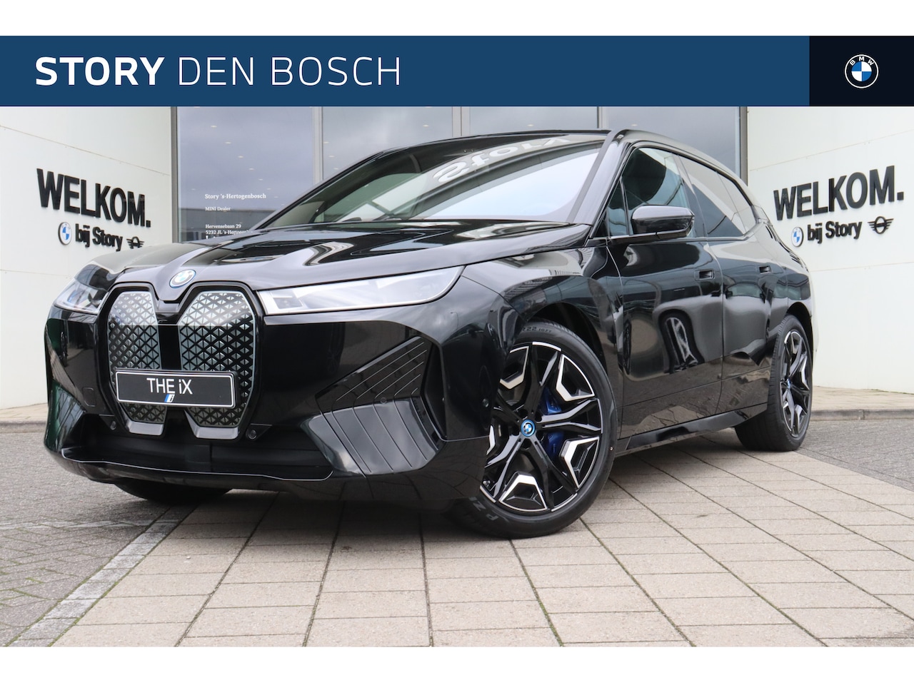 BMW iX - xDrive50 High Executive / Sportpakket / Panoramadak Sky Lounge / Laserlight / Trekhaak  / - AutoWereld.nl