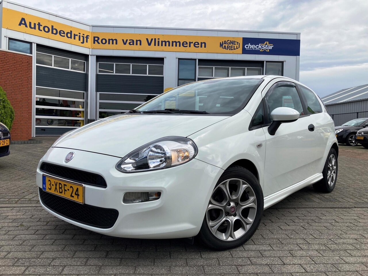 Fiat Punto Evo - 0.9 TwinAir Street | TREKHAAK | NIEUWE KOPPELING | ZEER NETJES | - AutoWereld.nl