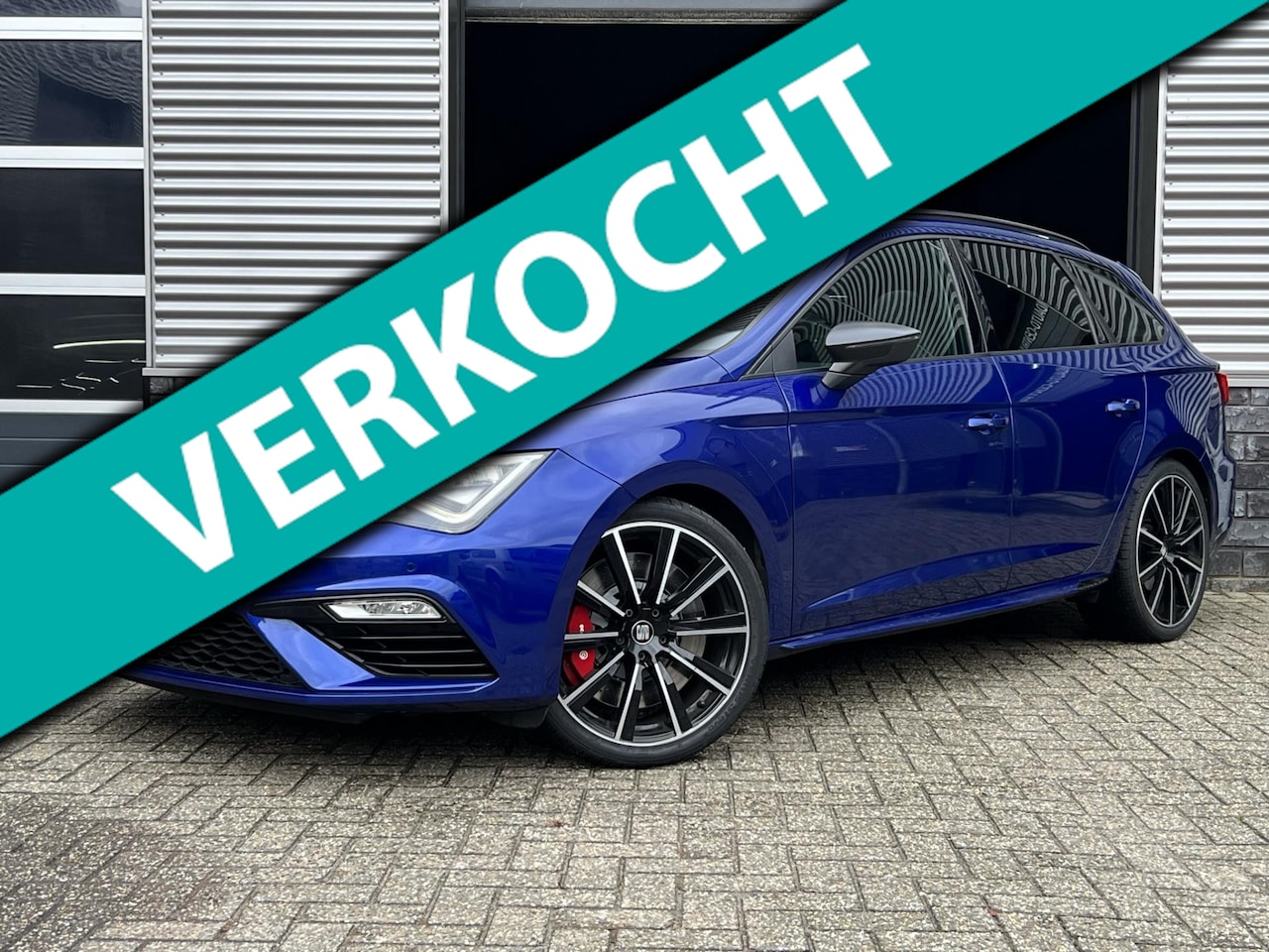 Seat Leon ST - 2.0 TSI CUPRA 300 Performance|4-Drive|Pano|Sfeer|Camera|Keyless|Brembo|Kuipstoelen|DCC|Car - AutoWereld.nl