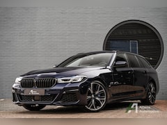 BMW 5-serie Touring - 540i xDrive High Executive Comfortstoelen, Parking ass. plus, Driving Ass. Prof., intergra