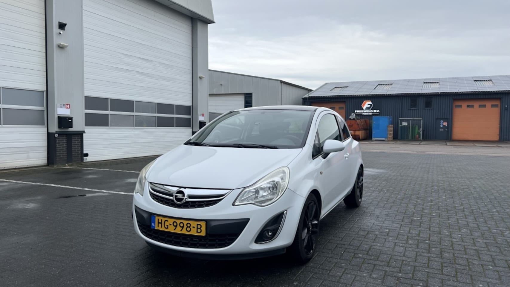 Opel Corsa - 1.2-16V '111' Edition 1.2-16V 111 Edition - AutoWereld.nl