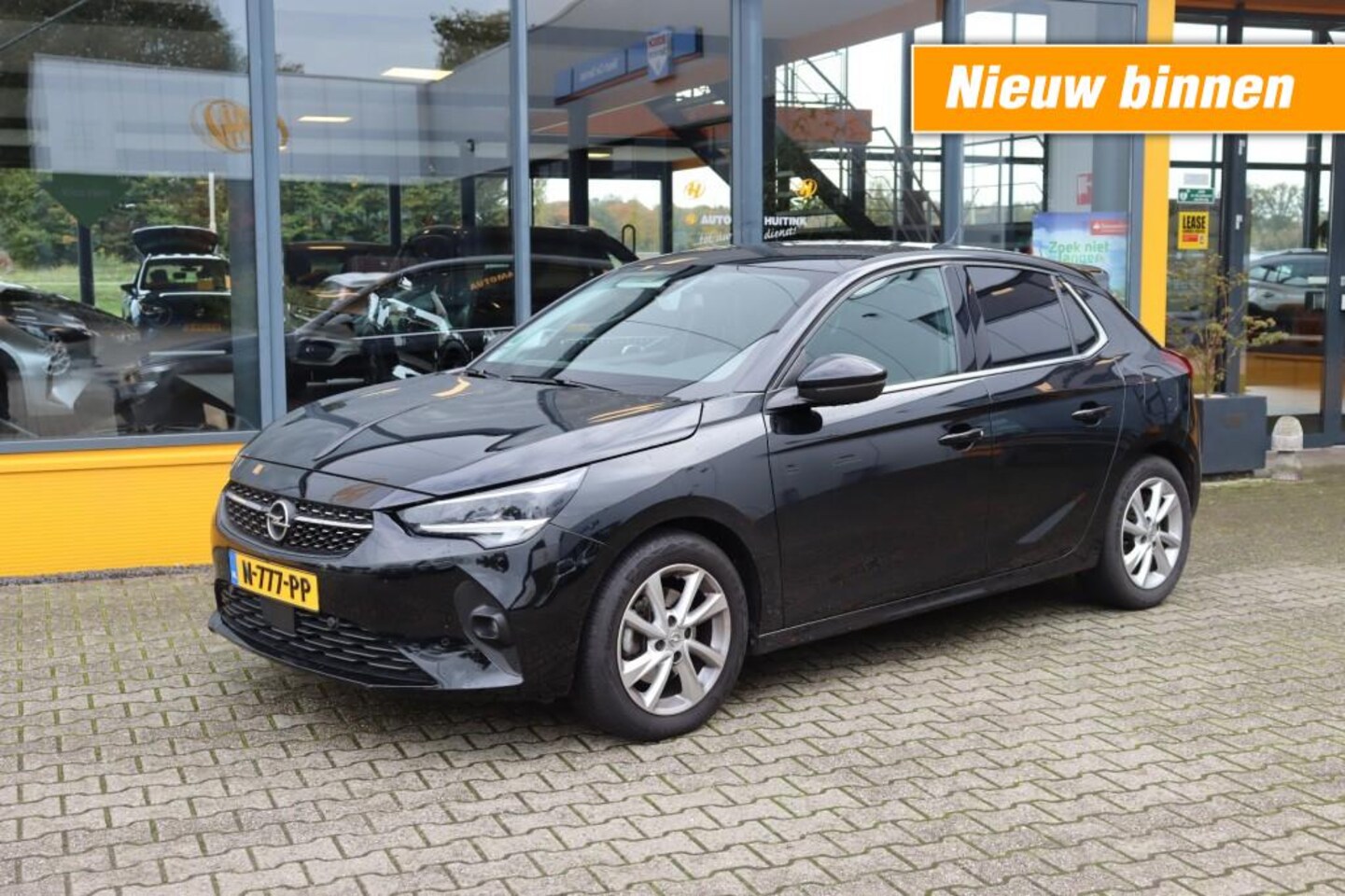 Opel Corsa - 1.2 Automaat Elegance - Navi - Apple/Android - camera - trekhaak - AutoWereld.nl