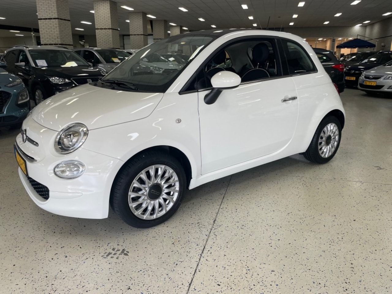 Fiat 500 - 1.2 Lounge Panorama Dak Airco Apple/Android NAP - AutoWereld.nl