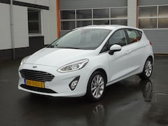 Ford Fiesta - 1.0 EcoBoost Titanium Navigatie, automatische airco, cruise controle, parkeersensoren voor