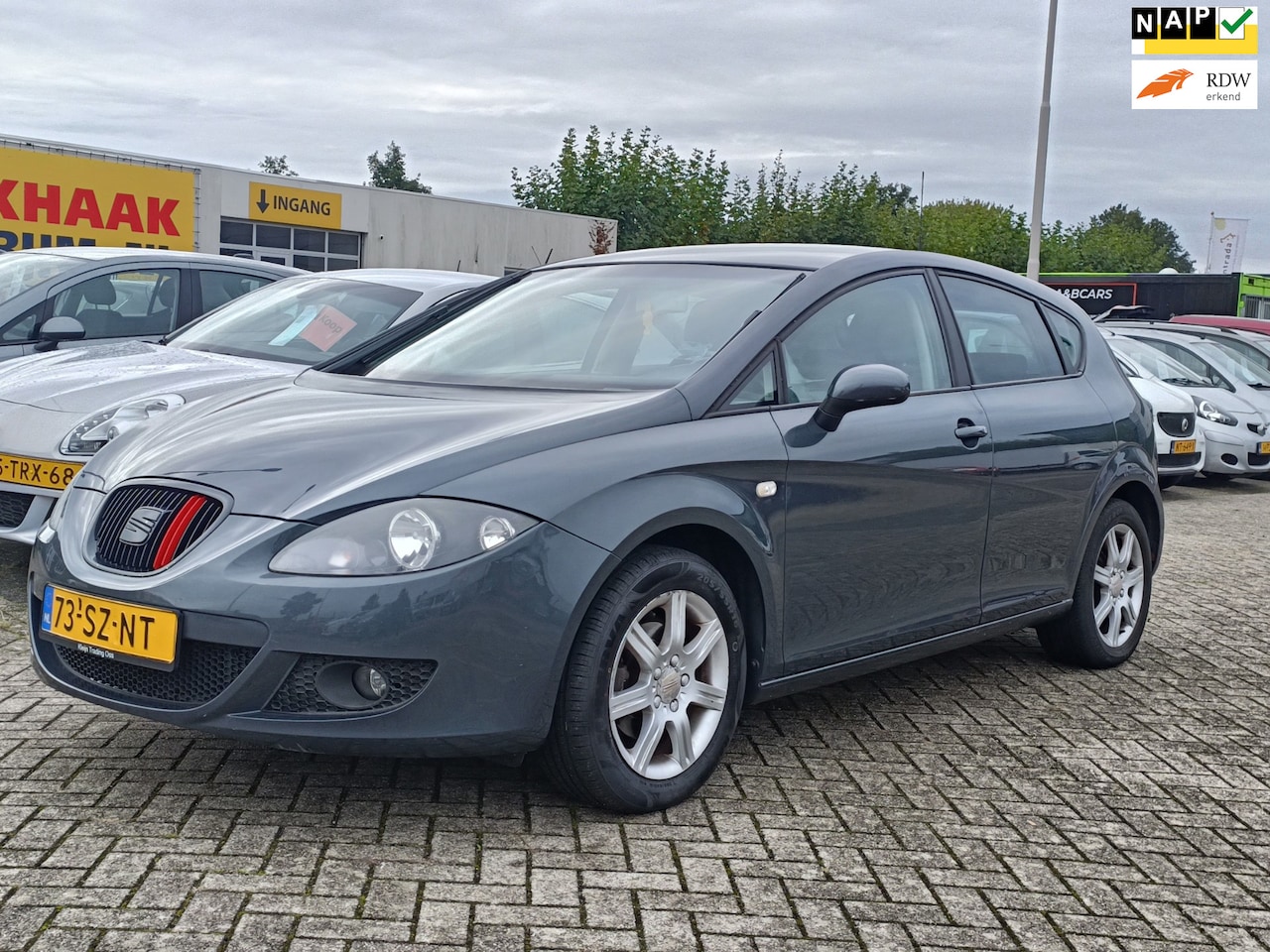 Seat Leon - 1.6 Businessline/PARKSENSOR/NAVI/BLUETOOTH - AutoWereld.nl