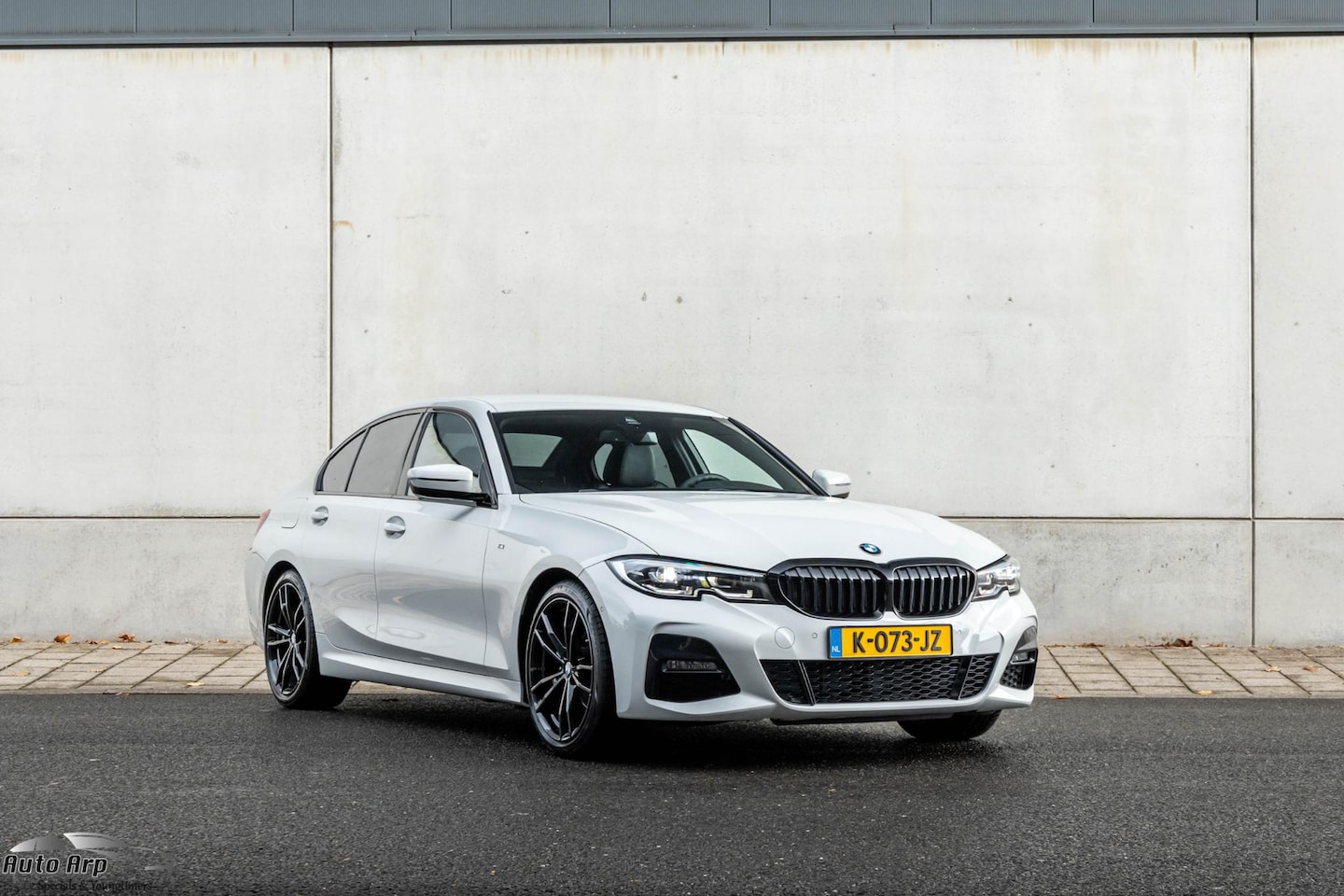 BMW 3-serie - 318i High Executive Edition M-sport - AutoWereld.nl