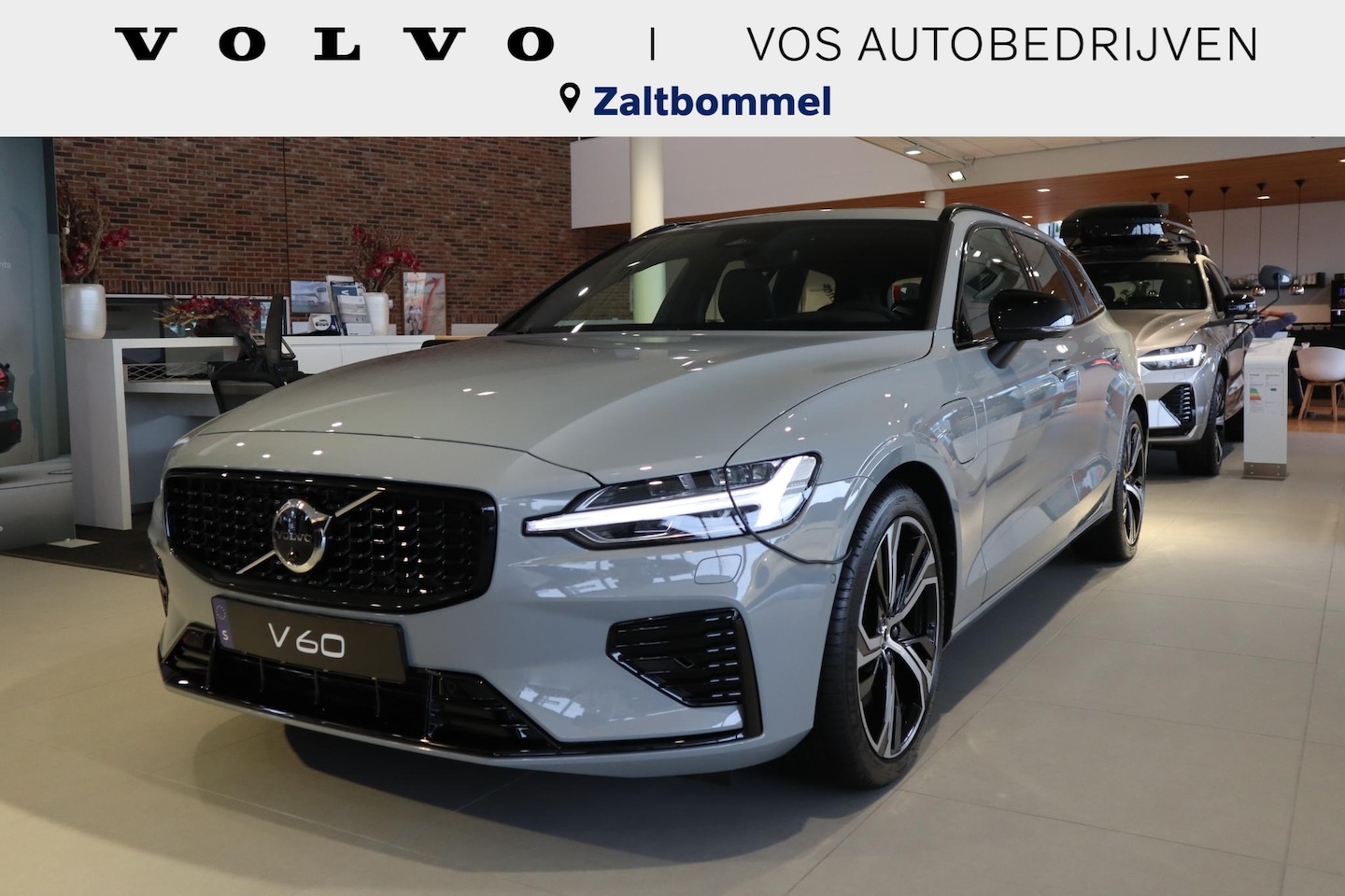 Volvo V60 - 2.0 T6 Recharge AWD Ultra Dark | Sportstoelen | 360 Camera | 19'' LM | - AutoWereld.nl