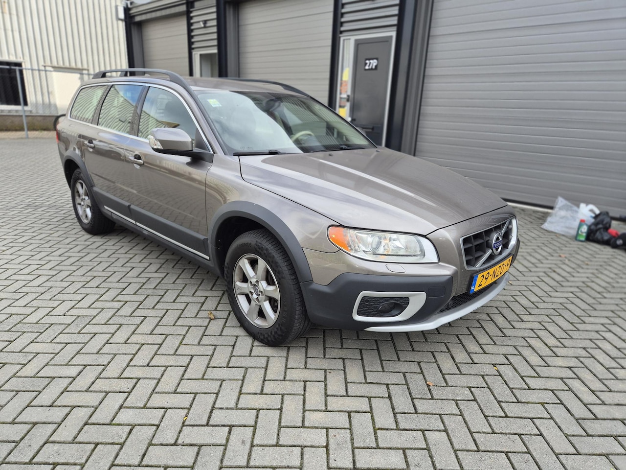 Volvo XC70 - 2.4D Momentum Motor is te warm geweest* voor Export! - AutoWereld.nl