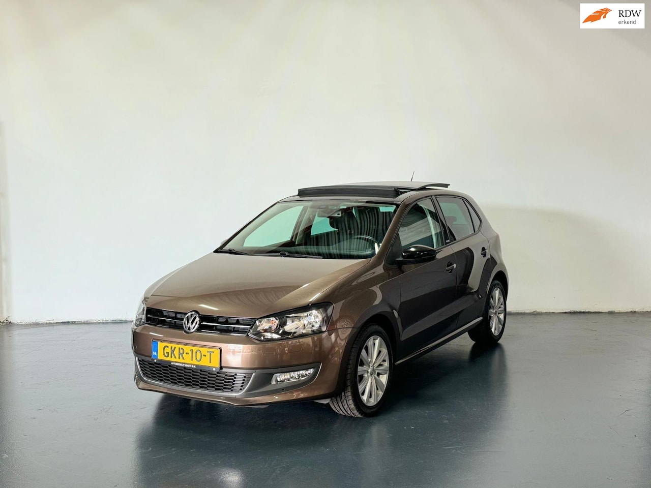 Volkswagen Polo - 1.4 AUTOMAAT Highline Pano Stoelverw Cruise - AutoWereld.nl