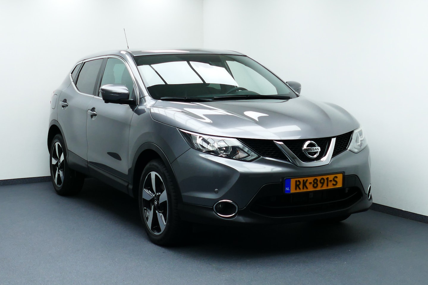 Nissan Qashqai - 1.2 N-Connecta. Half Leer, Stoelverw, 360 Camera, 18"LMV, Navi, Clima, Cruise - AutoWereld.nl