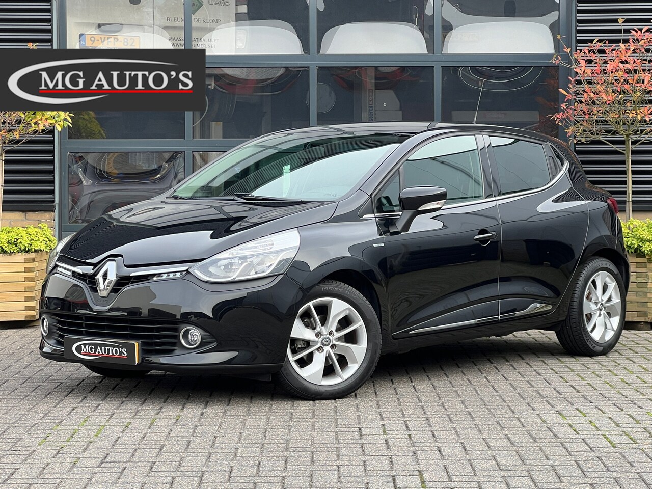 Renault Clio - 0.9 TCe Eco2 Limited | NAP | Cruise Control | Navi | DAB | Parkeer Sensoren | Airco | Elek - AutoWereld.nl