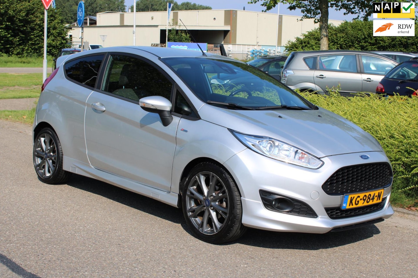 Ford Fiesta - 1.0 EcoBoost ST-LINE/CLIMA AIRCO/ISOFIX/LM-VELG/CRUISE CONTROL/NAVIGATIE/SPOILER/AUX+BLUET - AutoWereld.nl