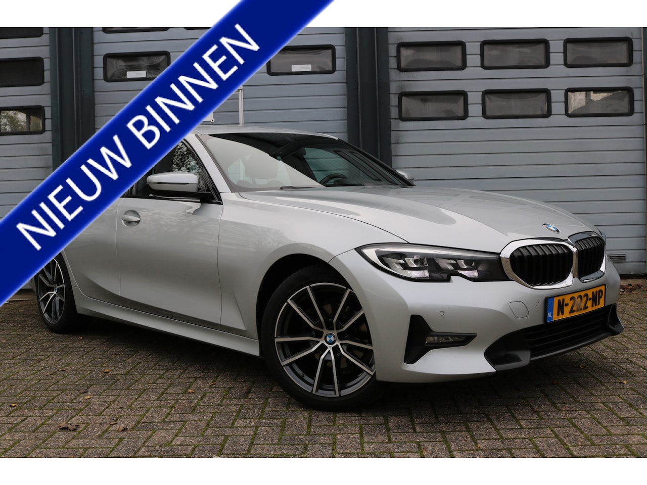 BMW 3-serie - 318i Exe Edition Autom Xenon G-navi leder Sportzetels Bj:2021 - AutoWereld.nl