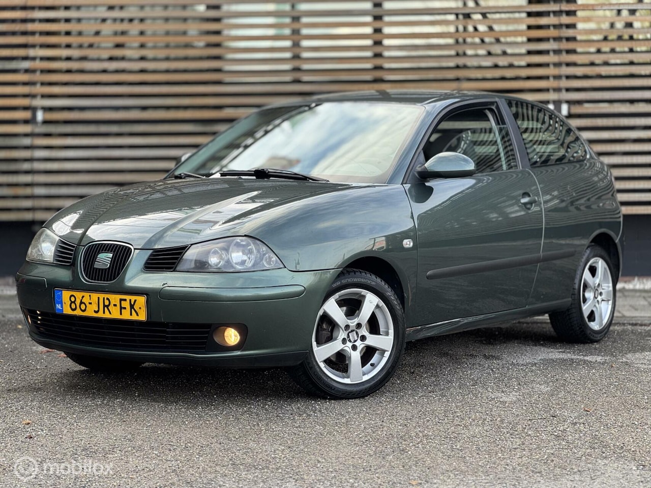 Seat Ibiza - 1.4-16V Signo 1.4-16V Signo nieuwe apk - AutoWereld.nl