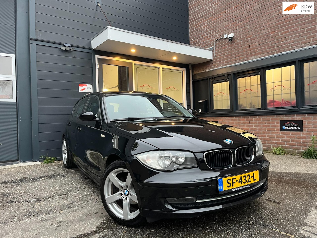 BMW 1-serie - 116i Introduction|PDC|NAVI|STOEL.VERW|CLIMATRONIC - AutoWereld.nl