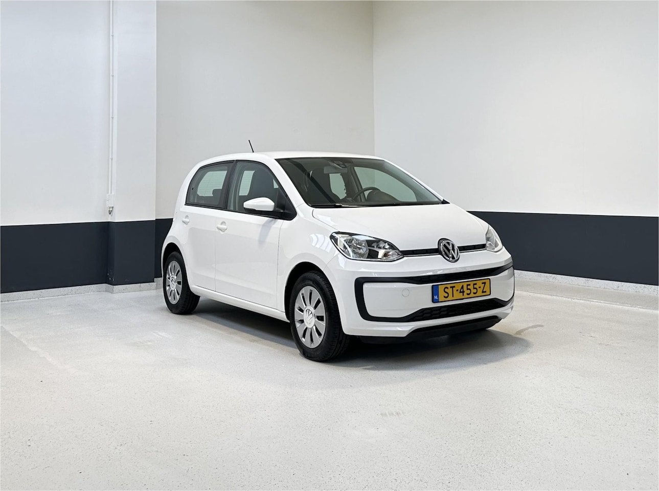 Volkswagen Up! - 1.0 BMT move up! | NL | 1e Eig. | 5-DRS | Airco | Bluetooth - AutoWereld.nl