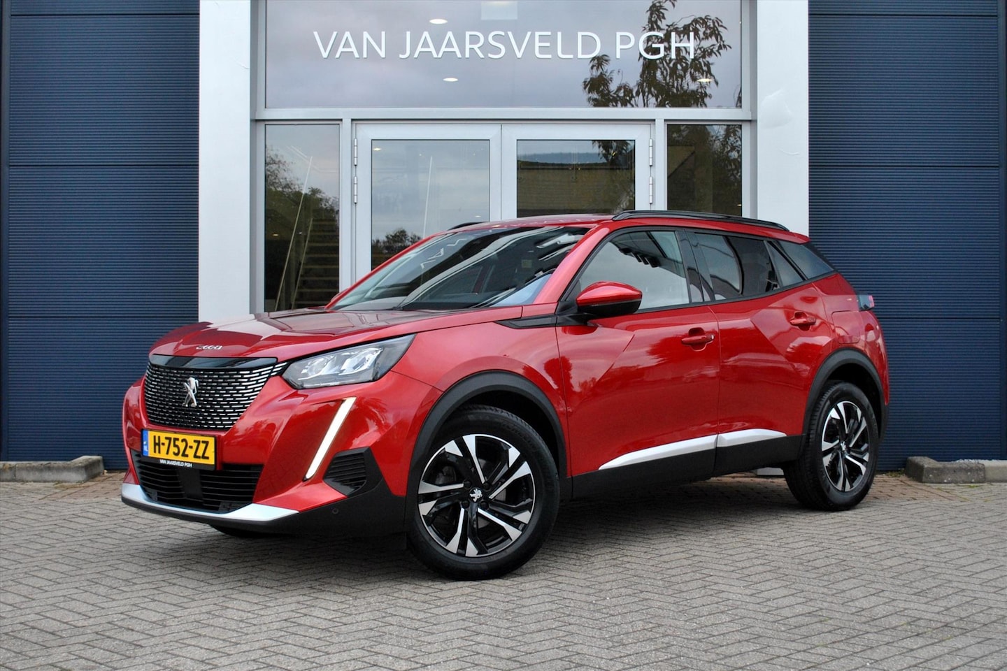 Peugeot 2008 - Allure 1.2 PureTech 130pk EAT8 Navi / Clima - AutoWereld.nl