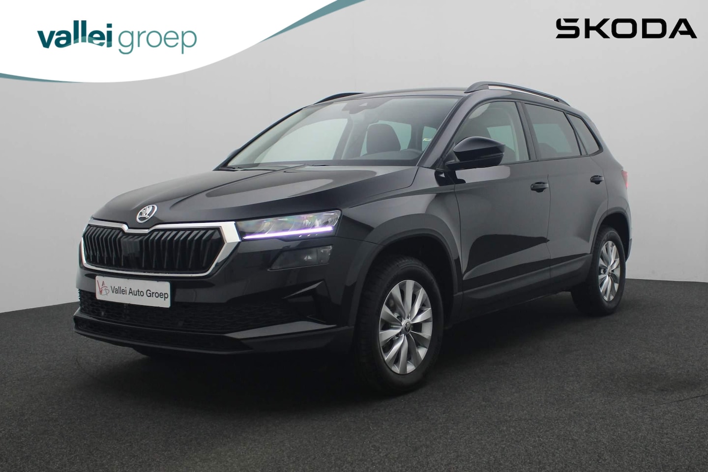 Skoda Karoq - 1.5 TSI 150PK DSG ACT Business Edition Plus | Camera | Stoelverwarming | Navi | Keyless | - AutoWereld.nl