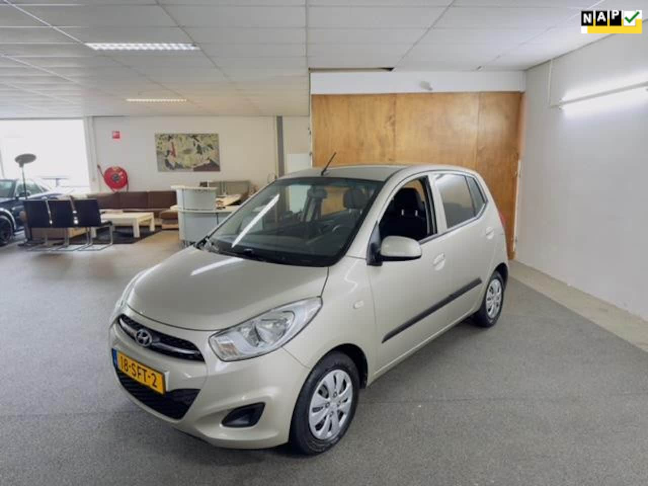 Hyundai i10 - 1.1 i-Drive Cool Apk Nieuw,Airco,E-Ramen,N.A.P,5Deurs,Aux-Ipod-Usb aansluiting,Topstaat!! - AutoWereld.nl