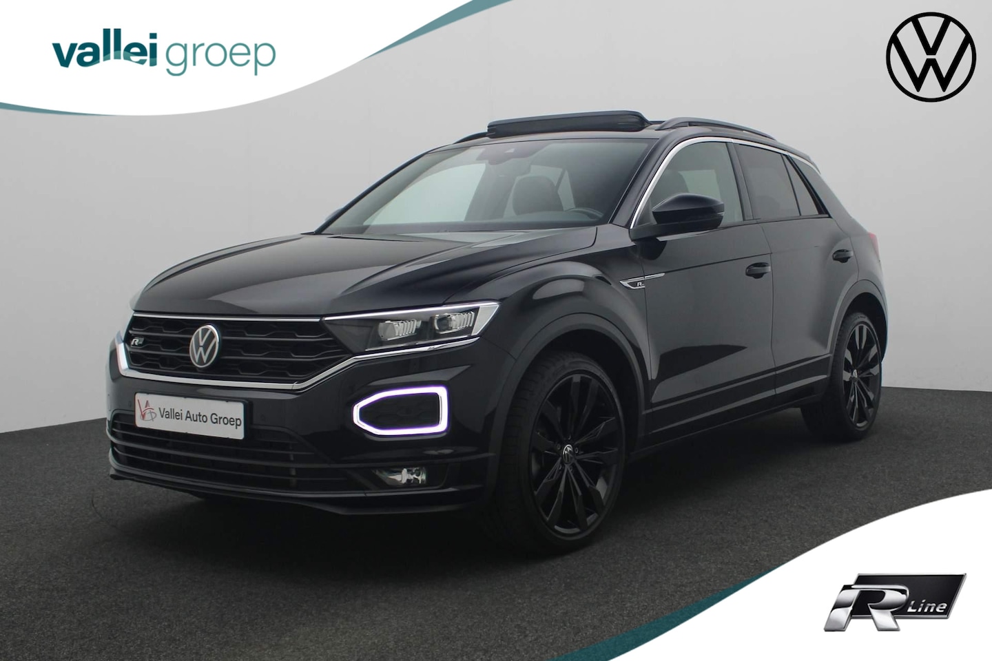 Volkswagen T-Roc - 2.0 TSI 190PK DSG 4Motion R-Line | Pano | 19 inch | Full LED | Parkeersensoren voor/achter - AutoWereld.nl