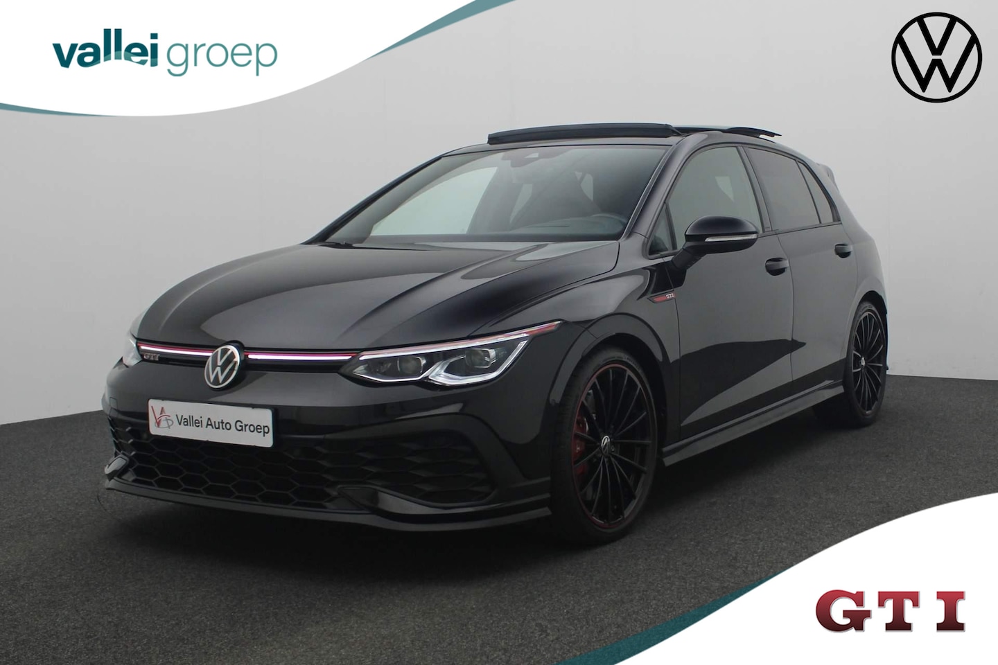 Volkswagen Golf - 2.0 TSI 300PK DSG GTI Clubsport 45 Jahre Edition | Pano | Akrapovic | Adaptief onderstel | - AutoWereld.nl