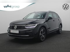 Volkswagen Tiguan - 1.4 TSI 245PK DSG eHybrid Life | HUD | Stuur-/stoelverwarming | Parkeersensoren voor/achte