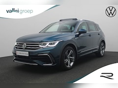 Volkswagen Tiguan - 1.5 TSI 150PK DSG R-Line | Pano | Trekhaak | IQ Light | Camera | Stoelverwarming | Camera