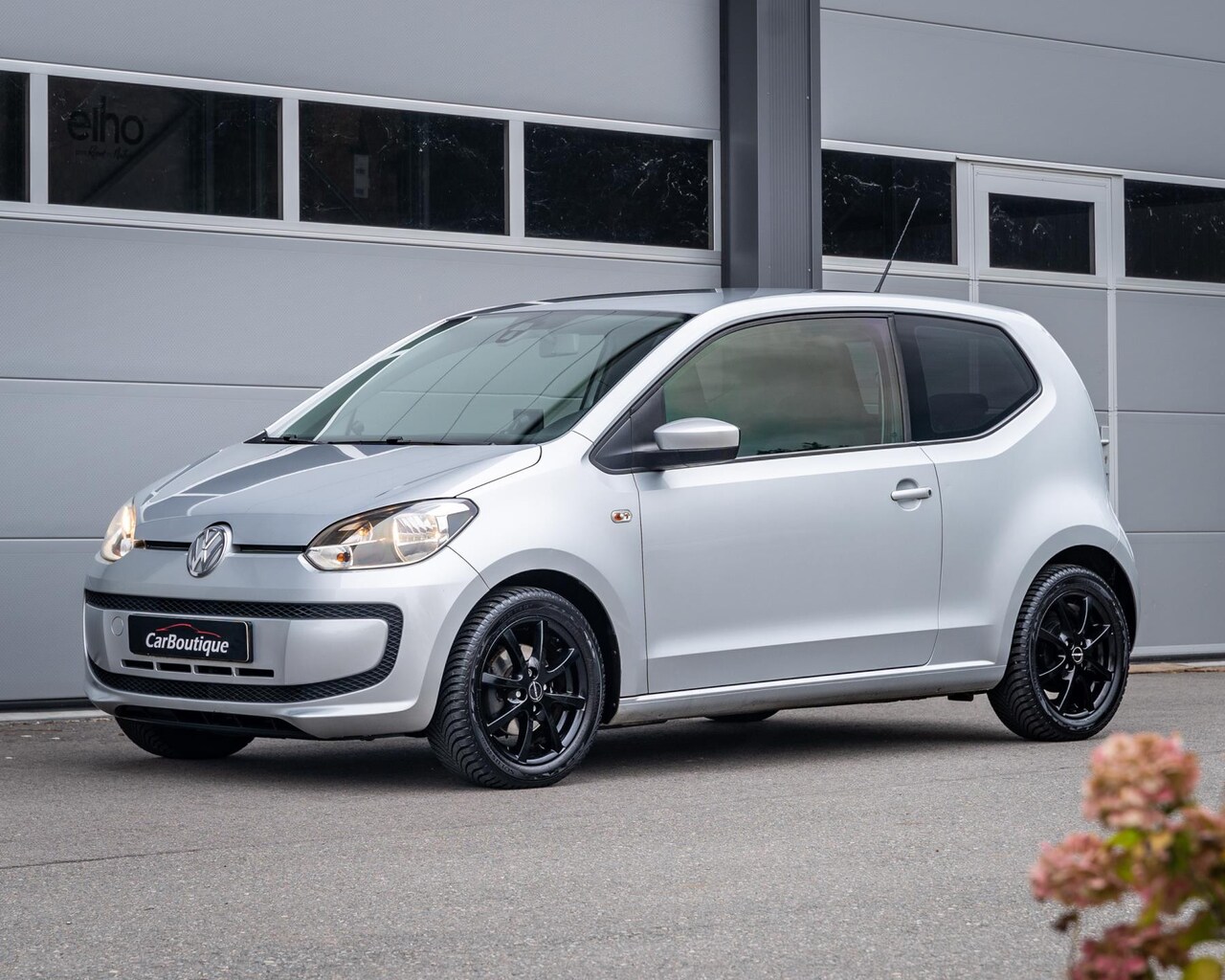 Volkswagen Up! - 1.0 move up! BlueMotion I Airco I Navigatie I - AutoWereld.nl