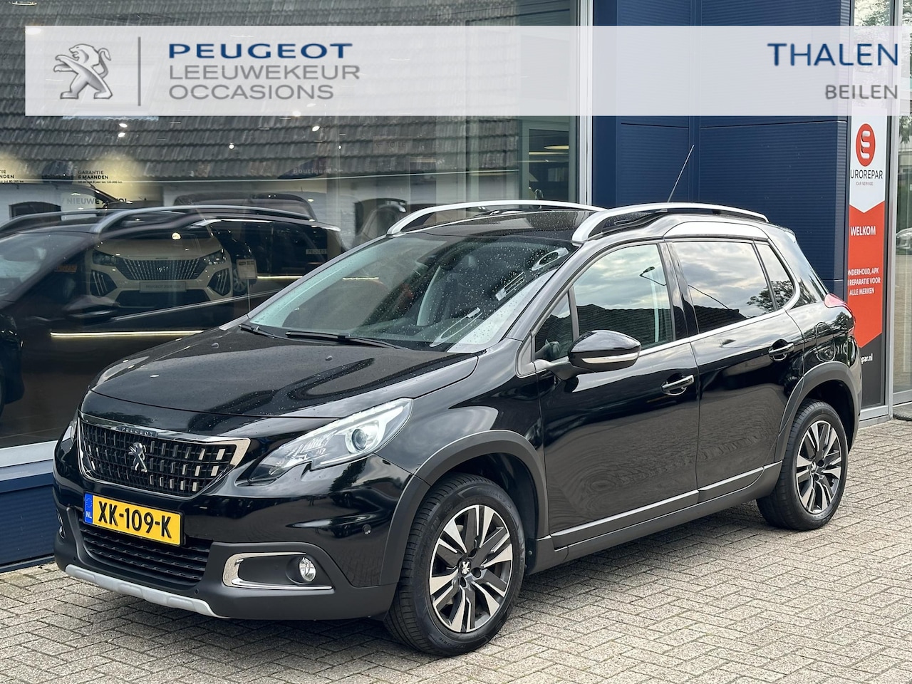 Peugeot 2008 - 1.2 Turbo Allure 110 PK Automaat | Panoramadak | Trekhaak 1250 KG | Parkeersensoren rondom - AutoWereld.nl