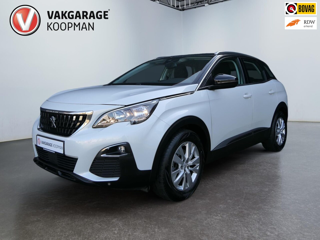 Peugeot 3008 - 1.2 PureTech Blue Lease Executive Camera/Cruise/Navi/Trekhaak. - AutoWereld.nl