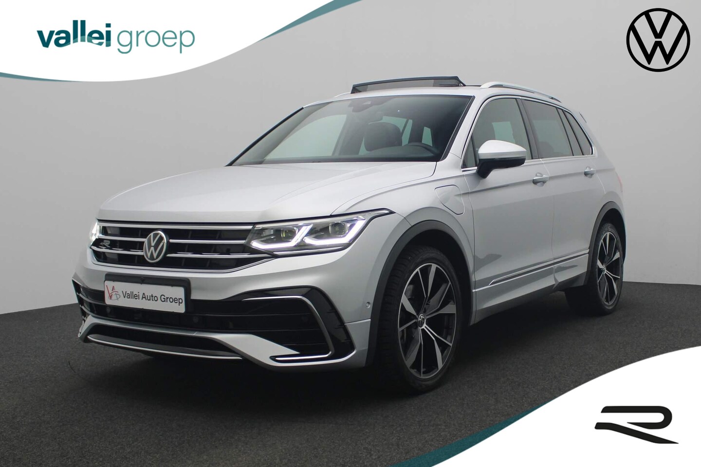 Volkswagen Tiguan - 1.4 TSI 245PK DSG eHybrid R-Line Business+ | Pano | Leder | IQ Light | Geheugenstoelen | A - AutoWereld.nl