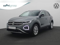 Volkswagen T-Roc - 1.5 TSI 150PK DSG Style | Trekhaak | Navi | LED plus | ACC | Parkeersensoren voor/achter |