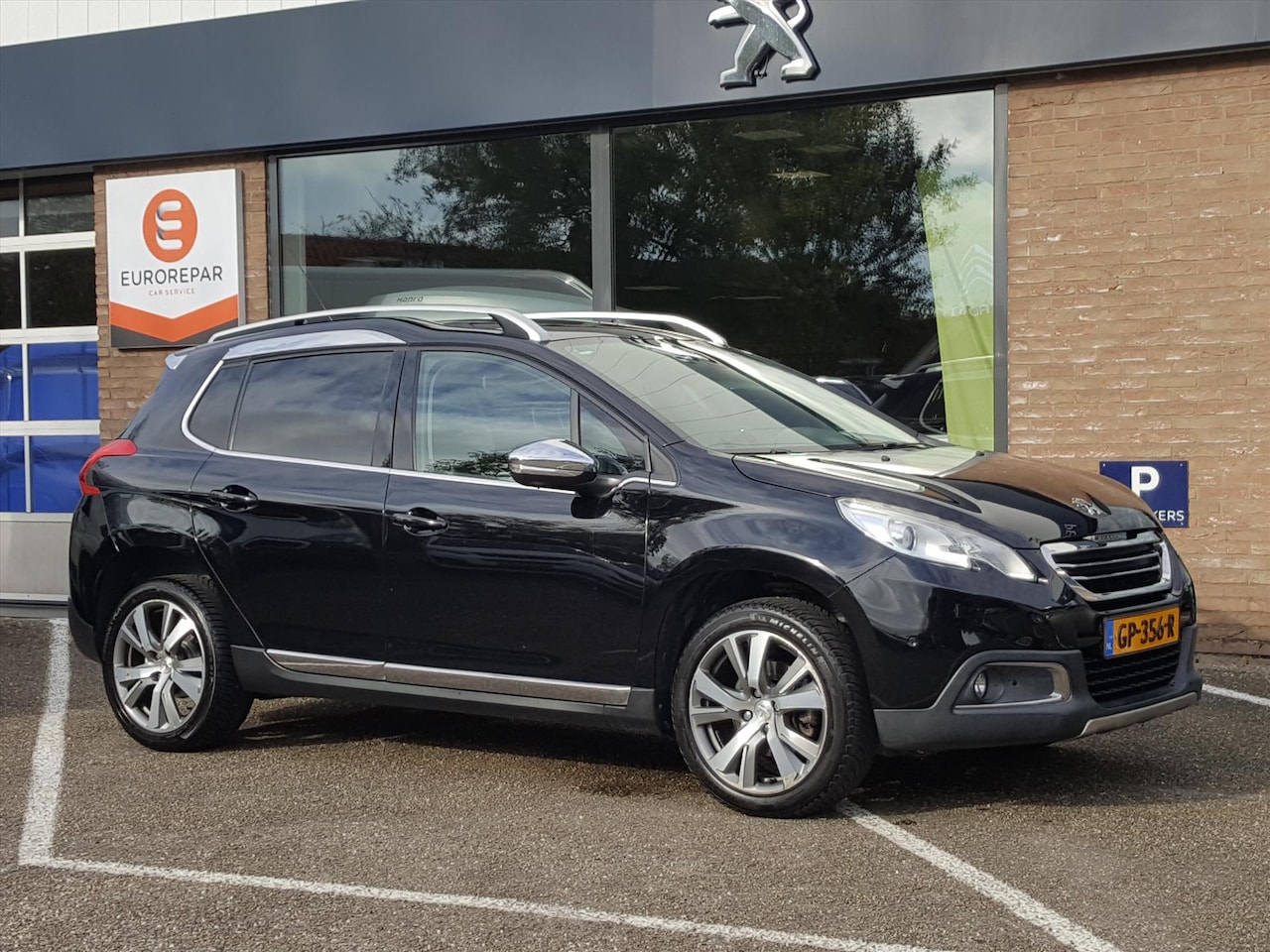 Peugeot 2008 - Féline 1.6VTI-120pk | Navigatie&bluetooth | Parkeersensoren v+a | Lmvelgen en gripcontrol - AutoWereld.nl