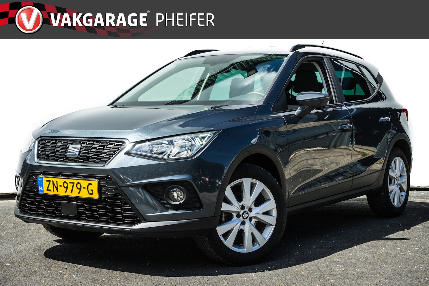 Seat Arona - 1.0 TSI 116pk Style Business Intense Camera/ Inparkeerhulp/ Navigatie/ Carplay/ Adapt. cru - AutoWereld.nl