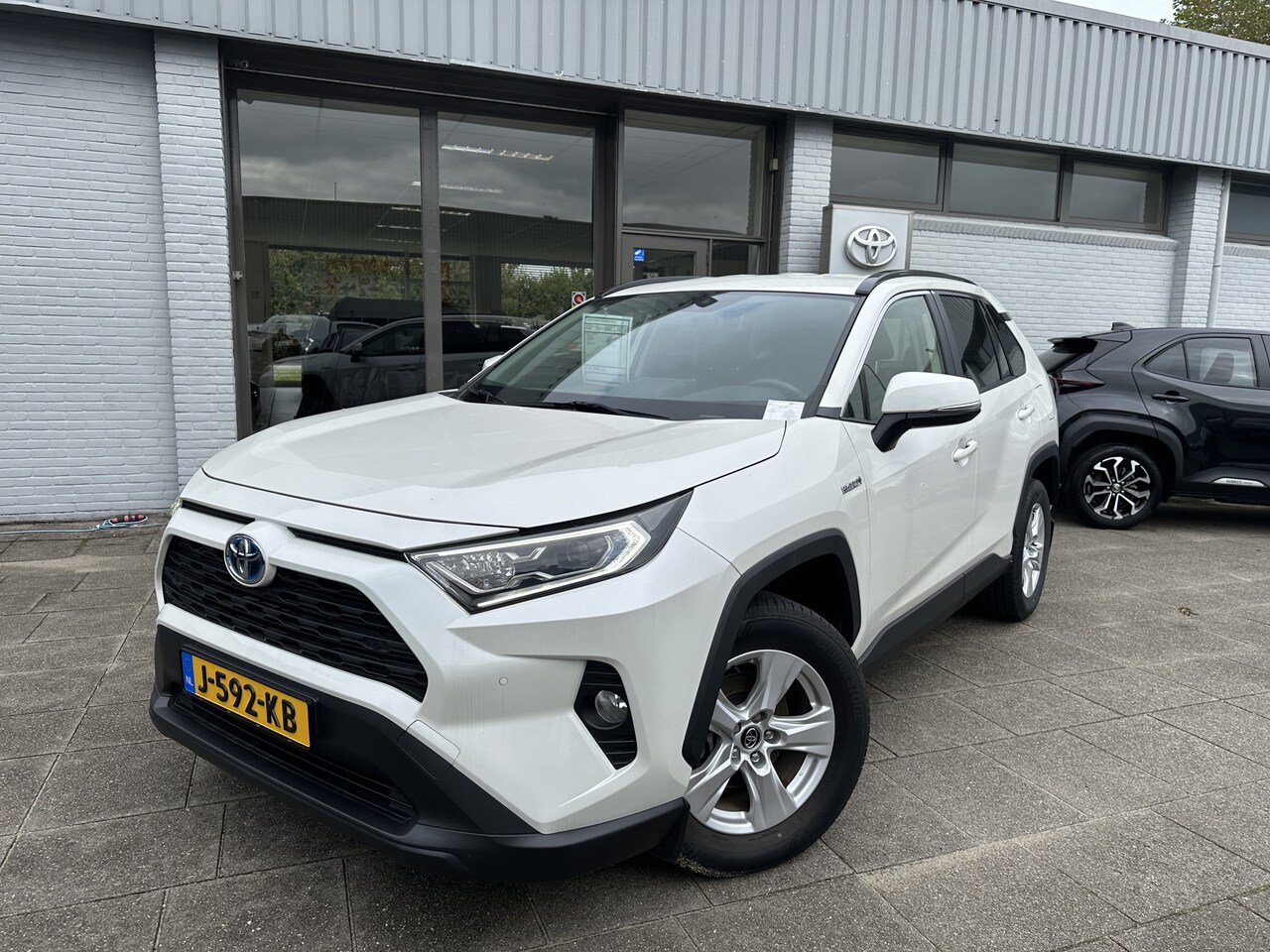 Toyota RAV4 - Dynamic Plus 2.5 Hybride 2WD | Automaat - AutoWereld.nl