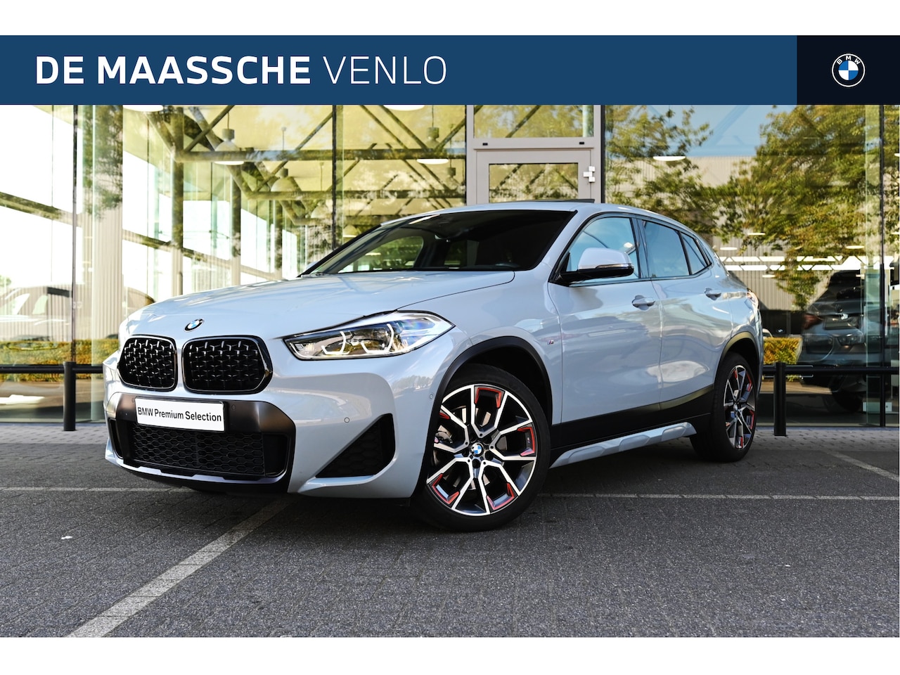 BMW X2 - sDrive20i High Executive Automaat / Panoramadak / Trekhaak / M Sportstoelen / Achteruitrij - AutoWereld.nl