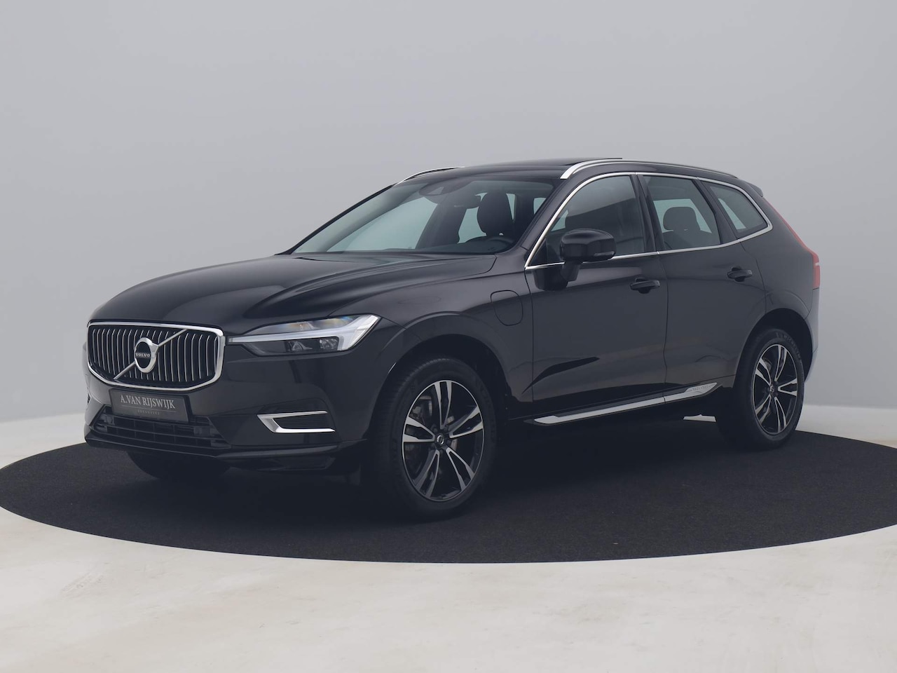 Volvo XC60 - 2.0 Recharge T6 AWD Business Pro | PANO | CAMERA | KEYLESS | TREKHAAK - AutoWereld.nl