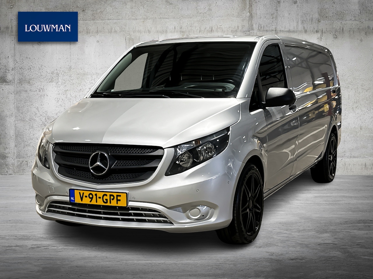 Mercedes-Benz Vito - 116 CDI Extra Lang Navigatie Betimmering 19''inch Lichtmetaal Achteruitrijcamera - AutoWereld.nl