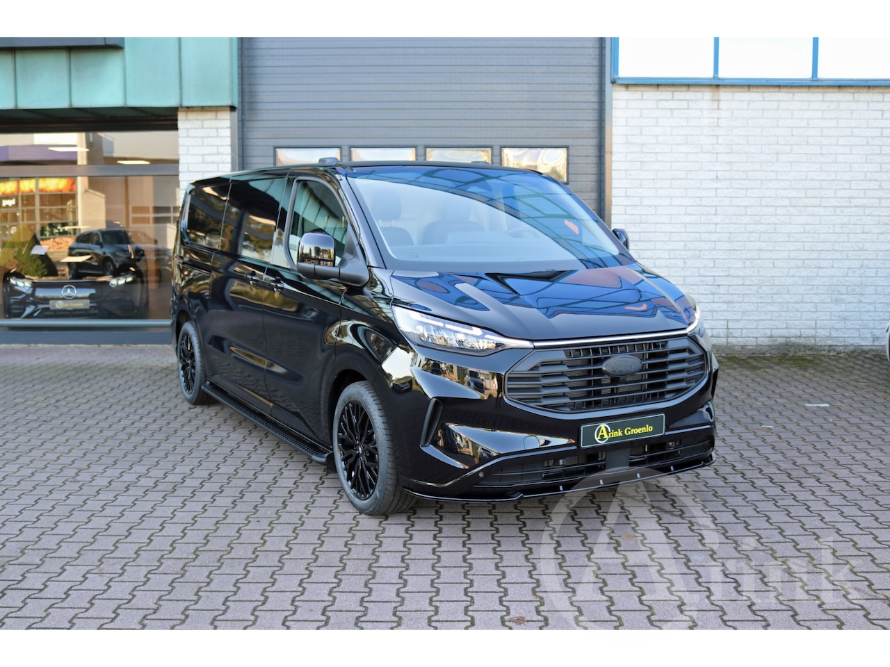 Ford Transit Custom - 320 2.0 TDCI L2H1 Limited 170 PK AUTOMAAT 2X SCHUIFDEUR 19" VELGEN SIDESTEPS ADAPTIVE CRUI - AutoWereld.nl