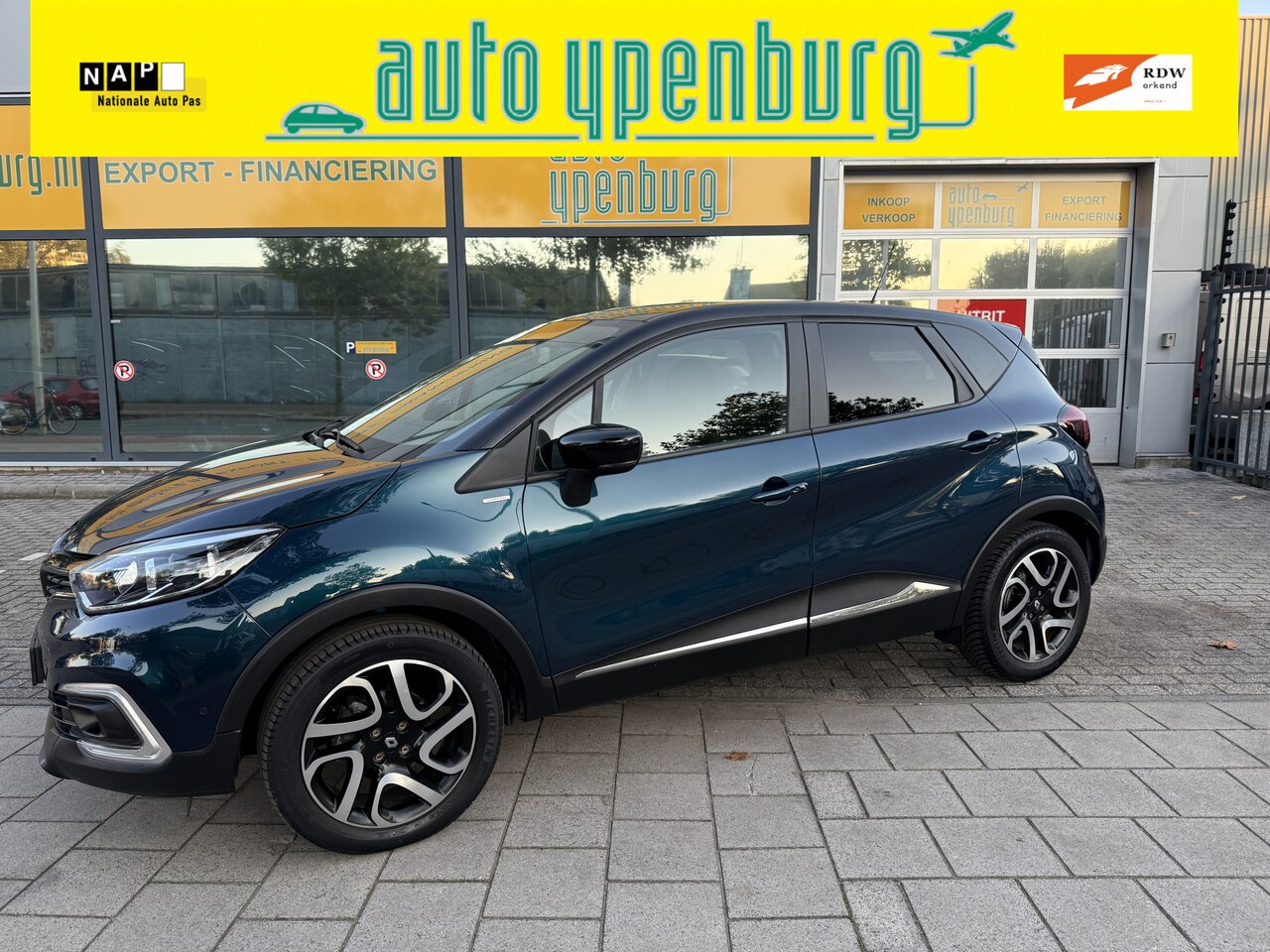 Renault Captur - 0.9 TCe Limited * 60.182 Km * Navi * Airco * Cruise Control * Nieuwstaat * - AutoWereld.nl