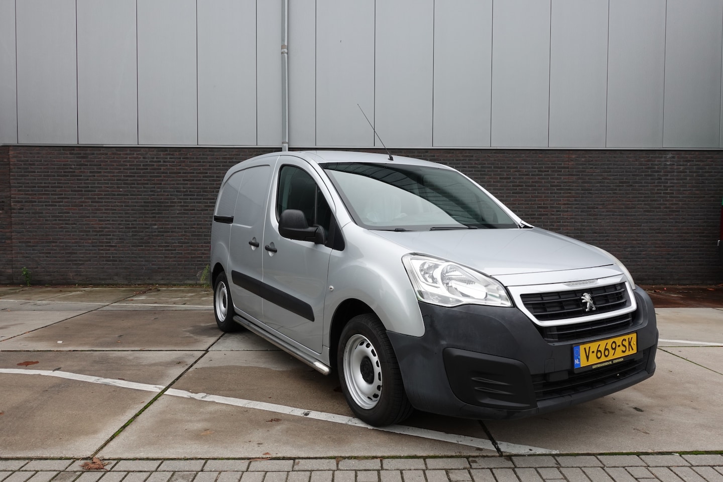 Peugeot Partner - 120 1.6 BlueHDi 75 L1 Profit+ - AutoWereld.nl